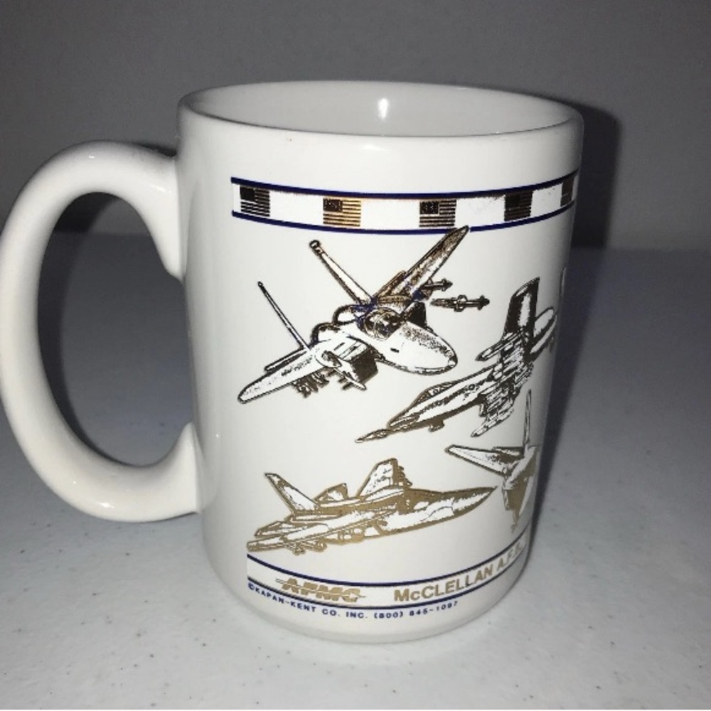 McClellan AFB CA Vintage Aircraft Eagle America Aviation-Themed White‎ Mug